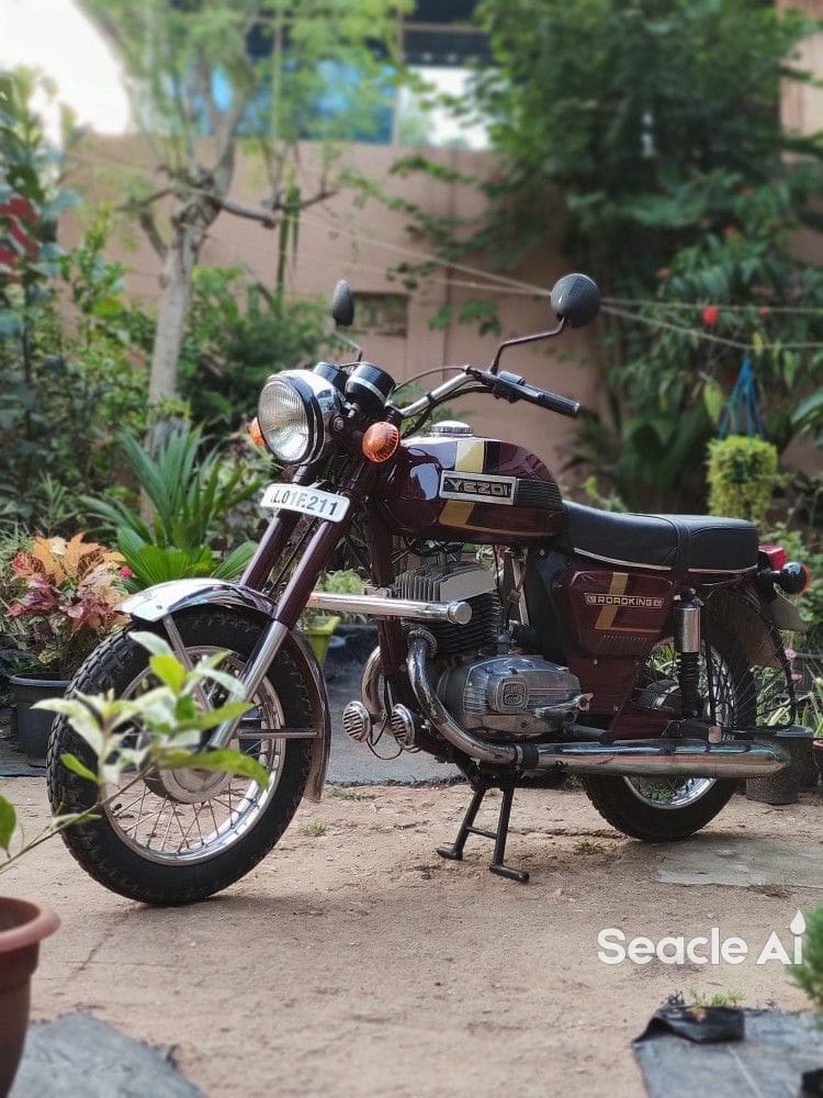 Yezdi Roadster 350