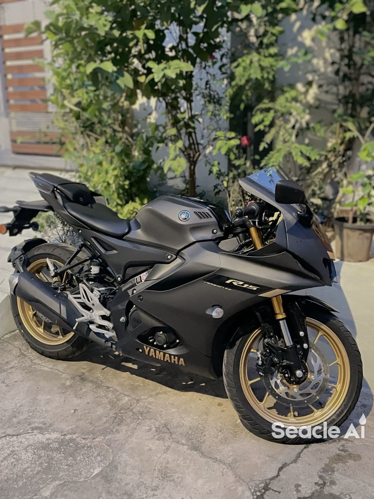 Yamaha R15 V4