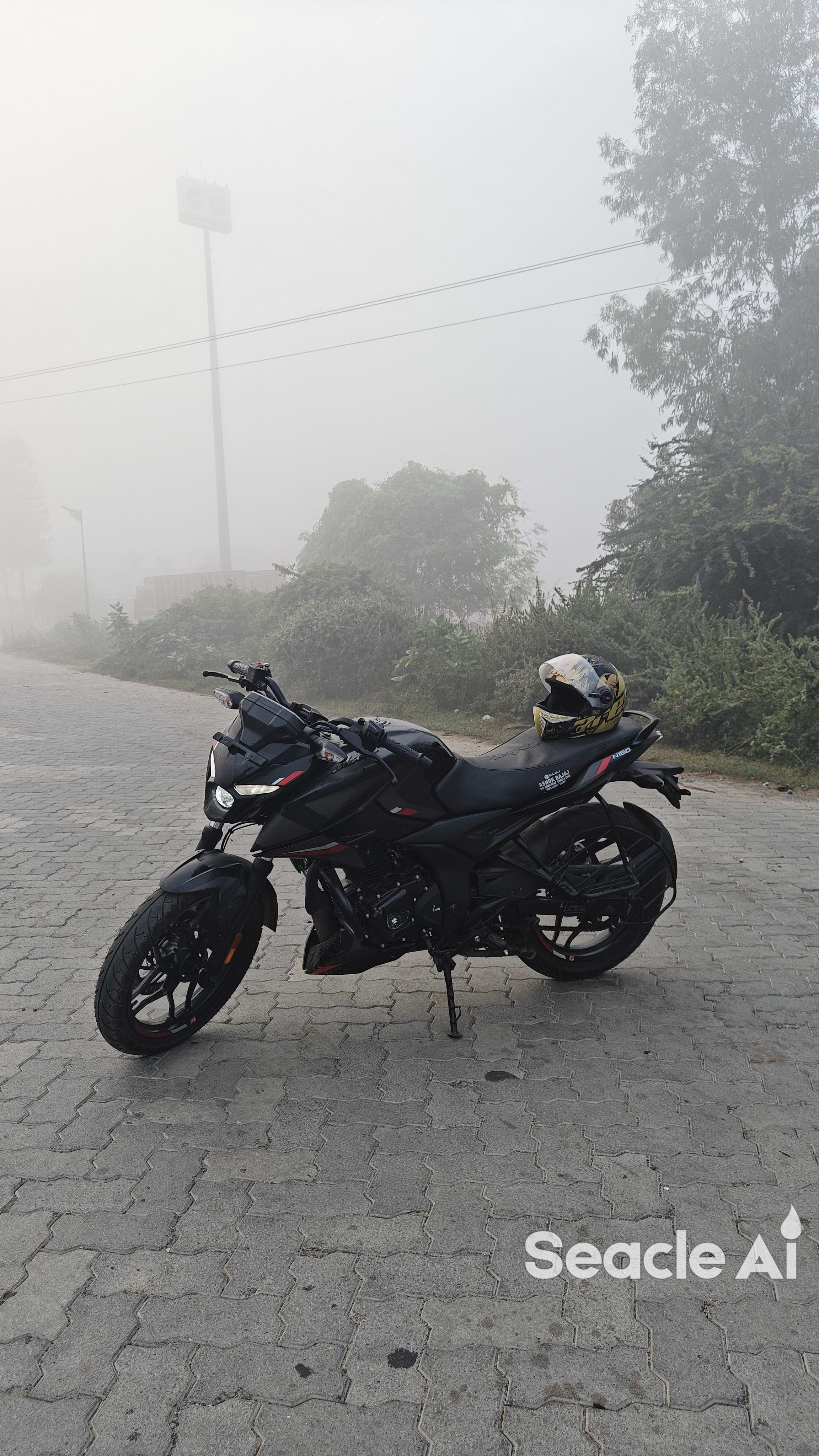 Bajaj Pulsar N160