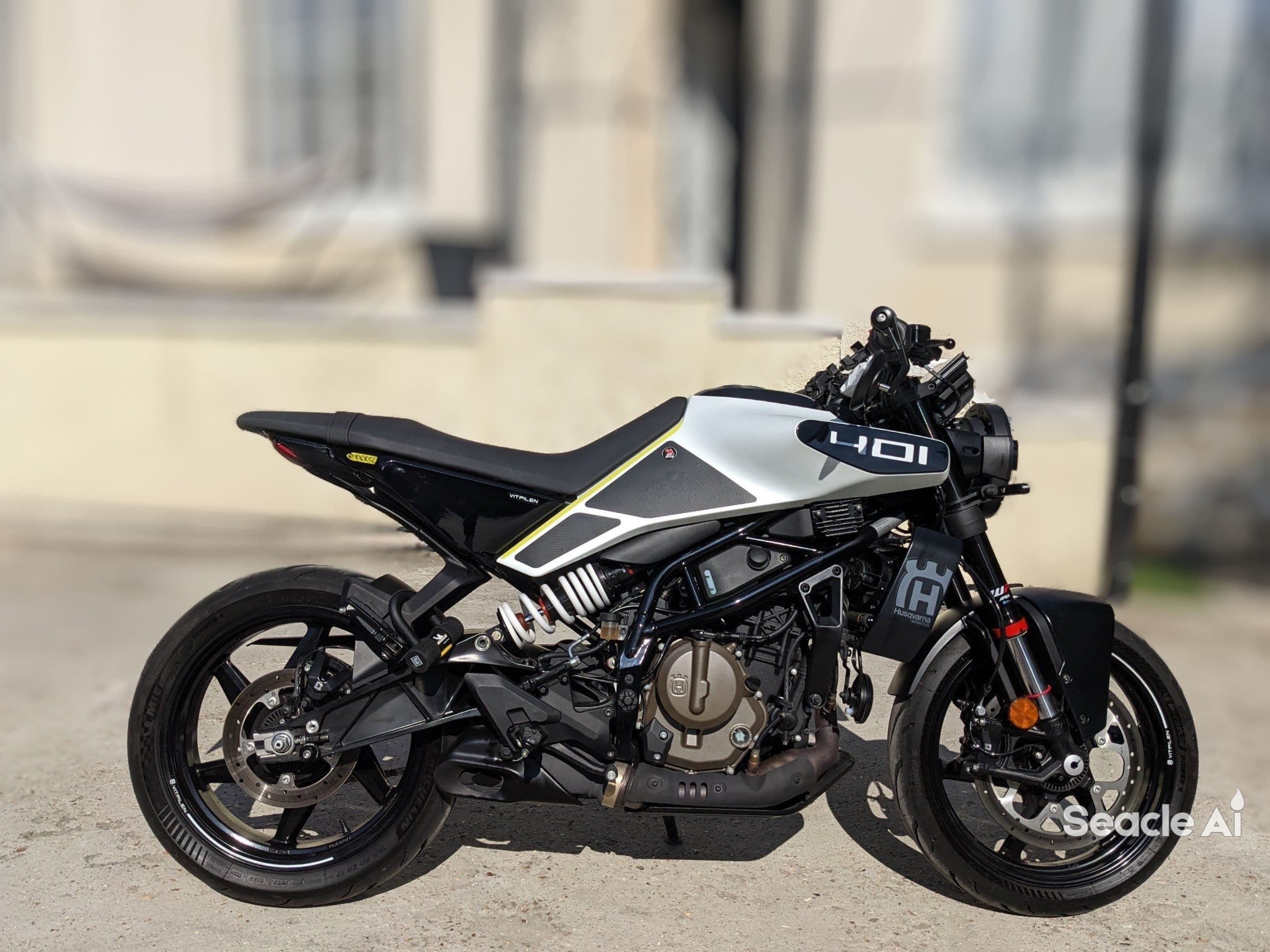Husqvarna Svartpilen 401