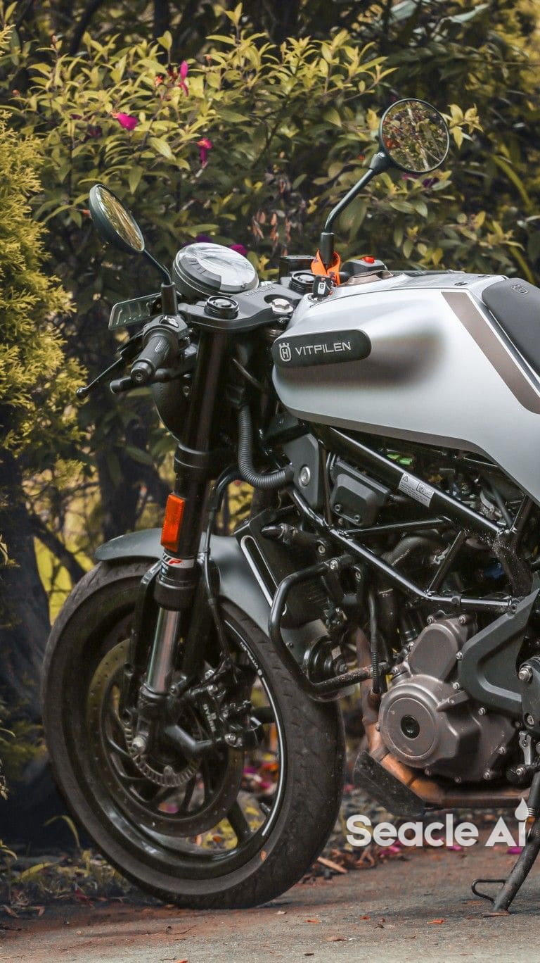 Husqvarna Svartpilen 250
