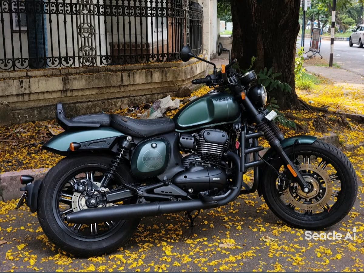 Yezdi Roadster